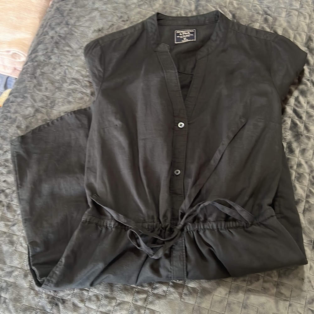Abercrombie & Fitch Woman’s Black Linen Blend Button Down Tie Waist Dress